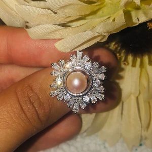Ring with a pearl